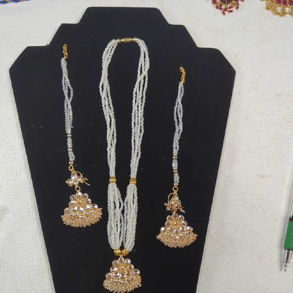 Elegant Gold and Silver Jewelry Set